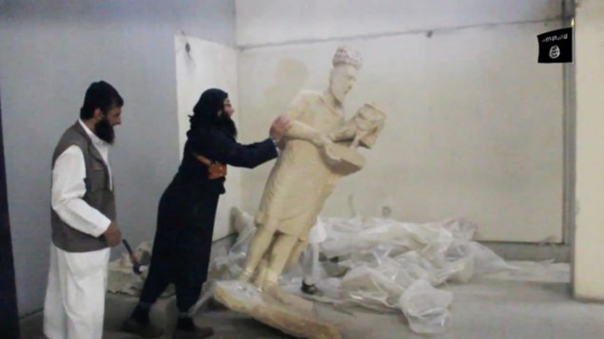 Ničení soch v Hatře