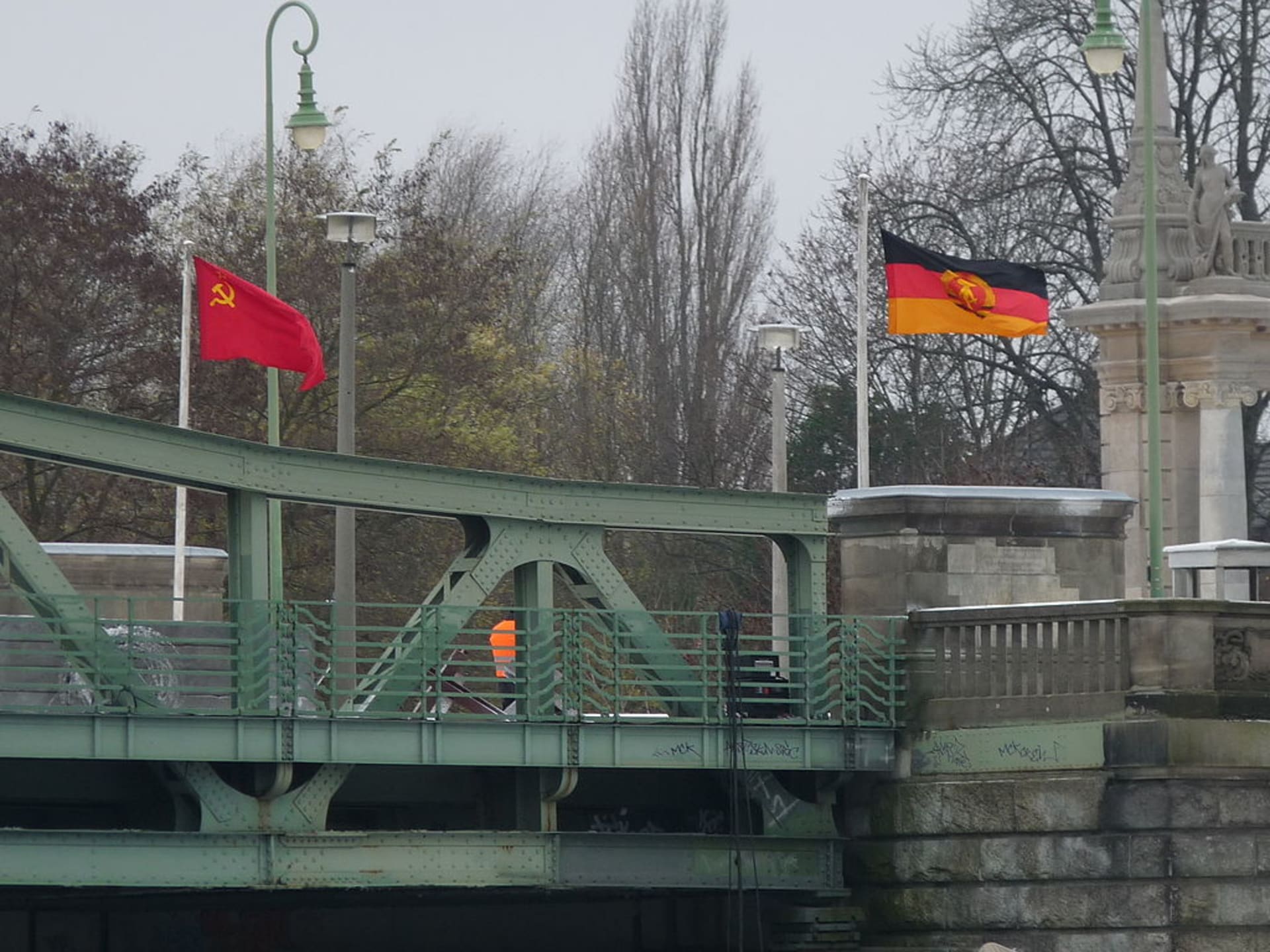 Reálný "most  špionů" během filmování Mostu špionů