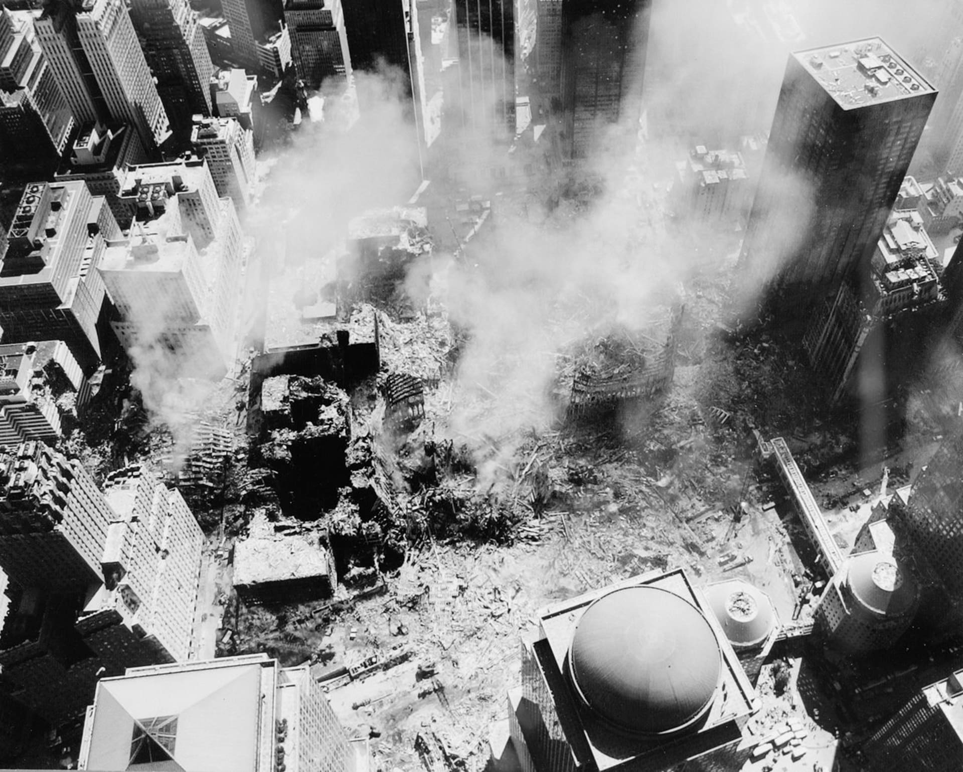 Ground Zero - smutná památka na tisíce mrtvých - místo pádu Dvojčat