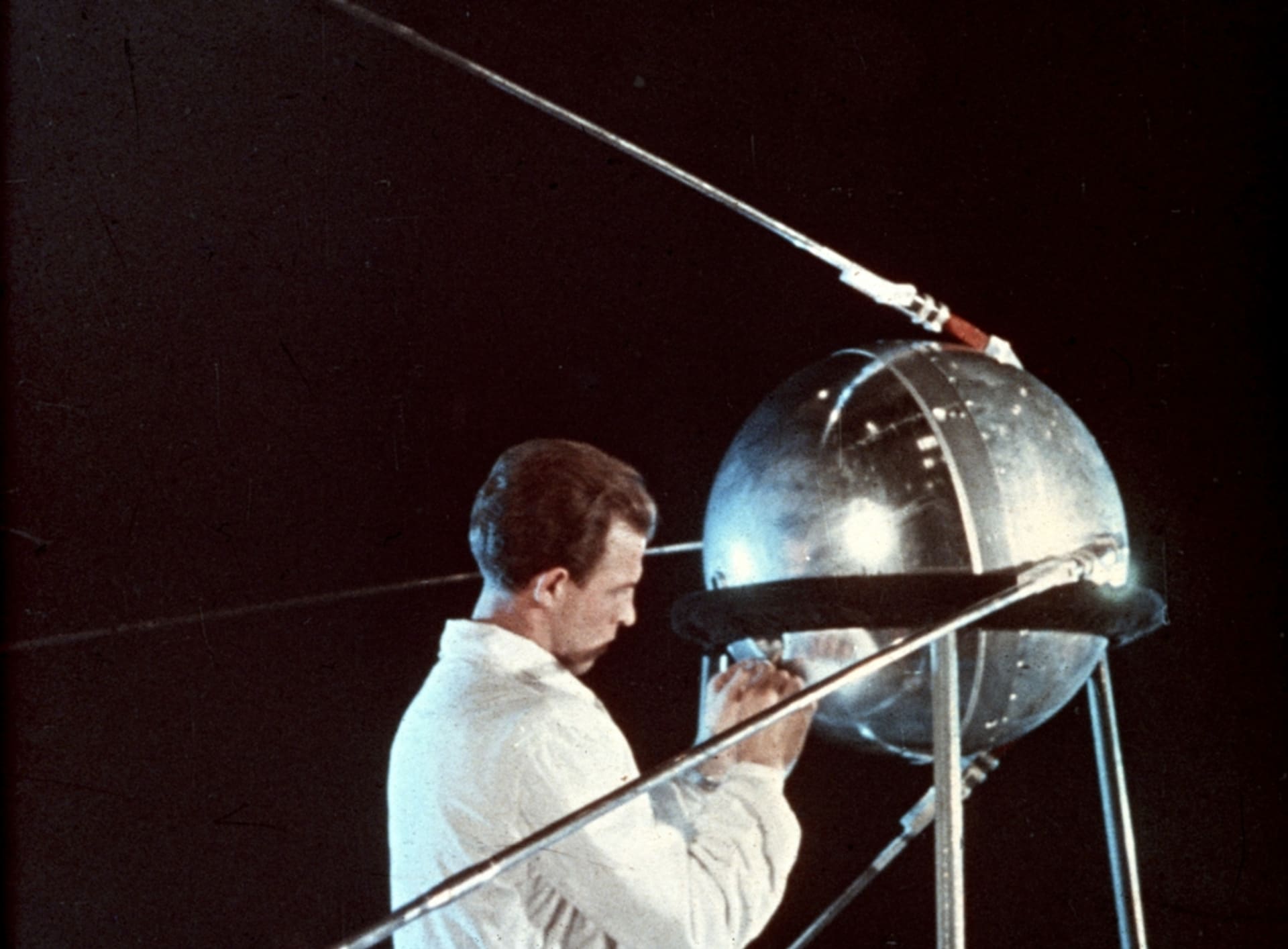 Sputnik 1 nebyla nijak velká ani komplikovaná družice