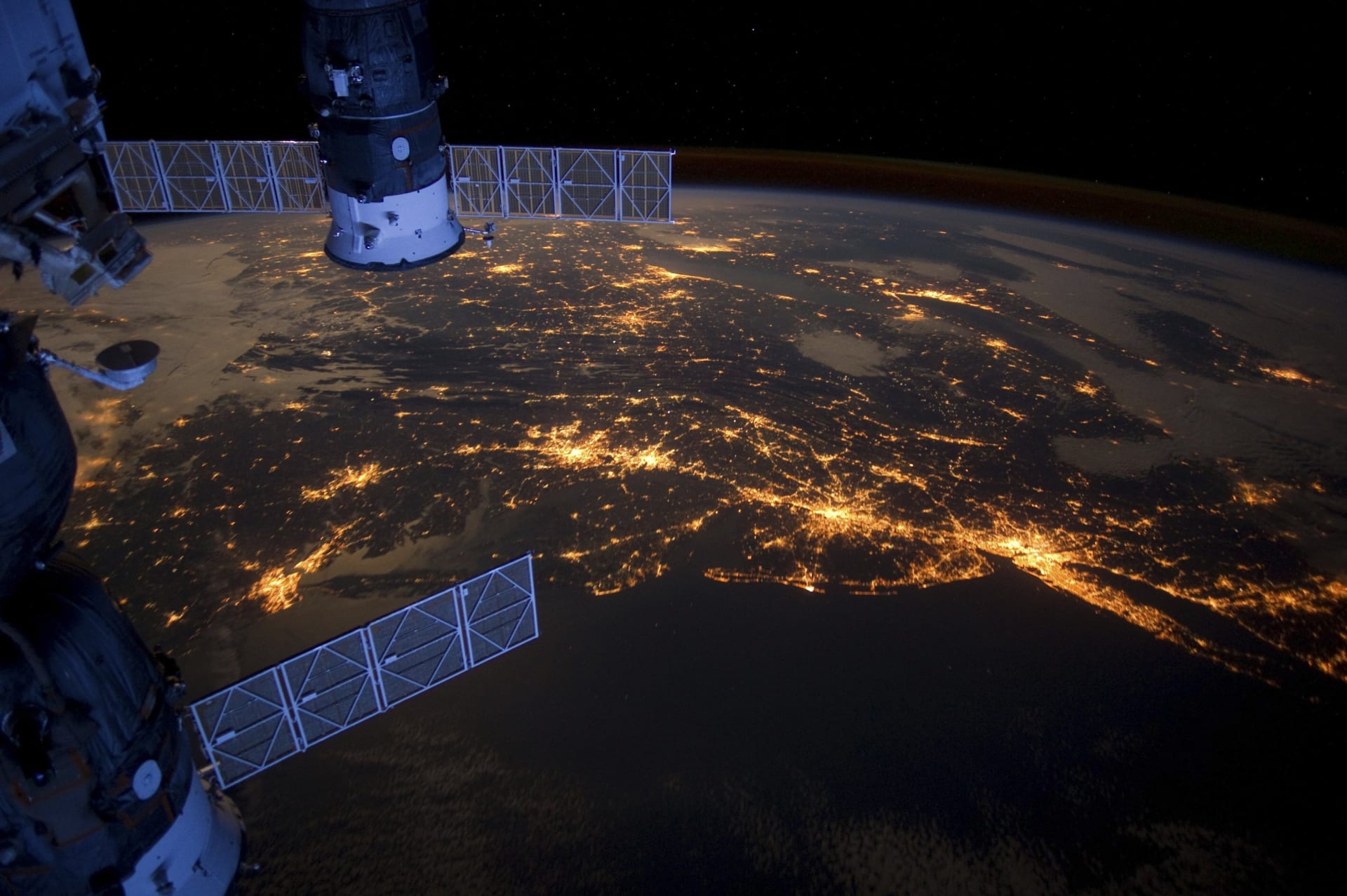 Mezinárodní vesmírná stanice slaví 20. narozeniny