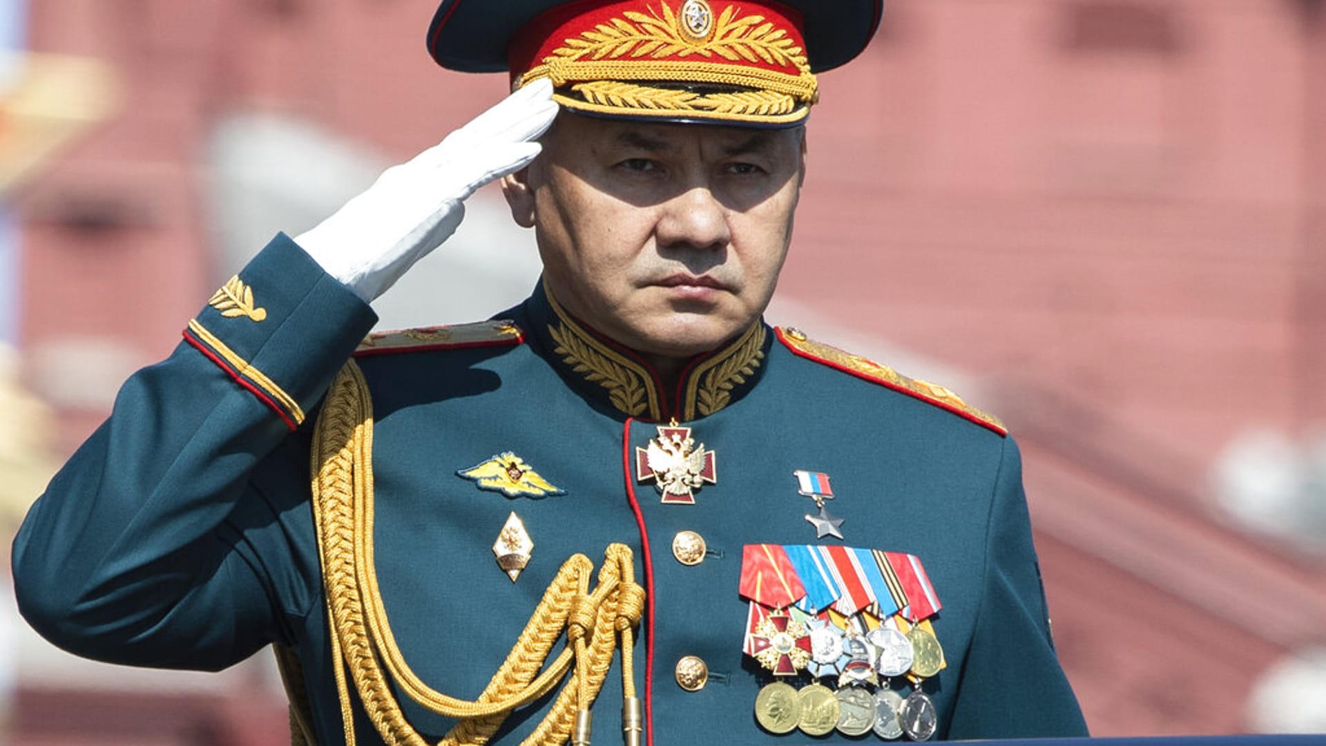 Sergej Šojgu: ministr obrany, který má rád válku
