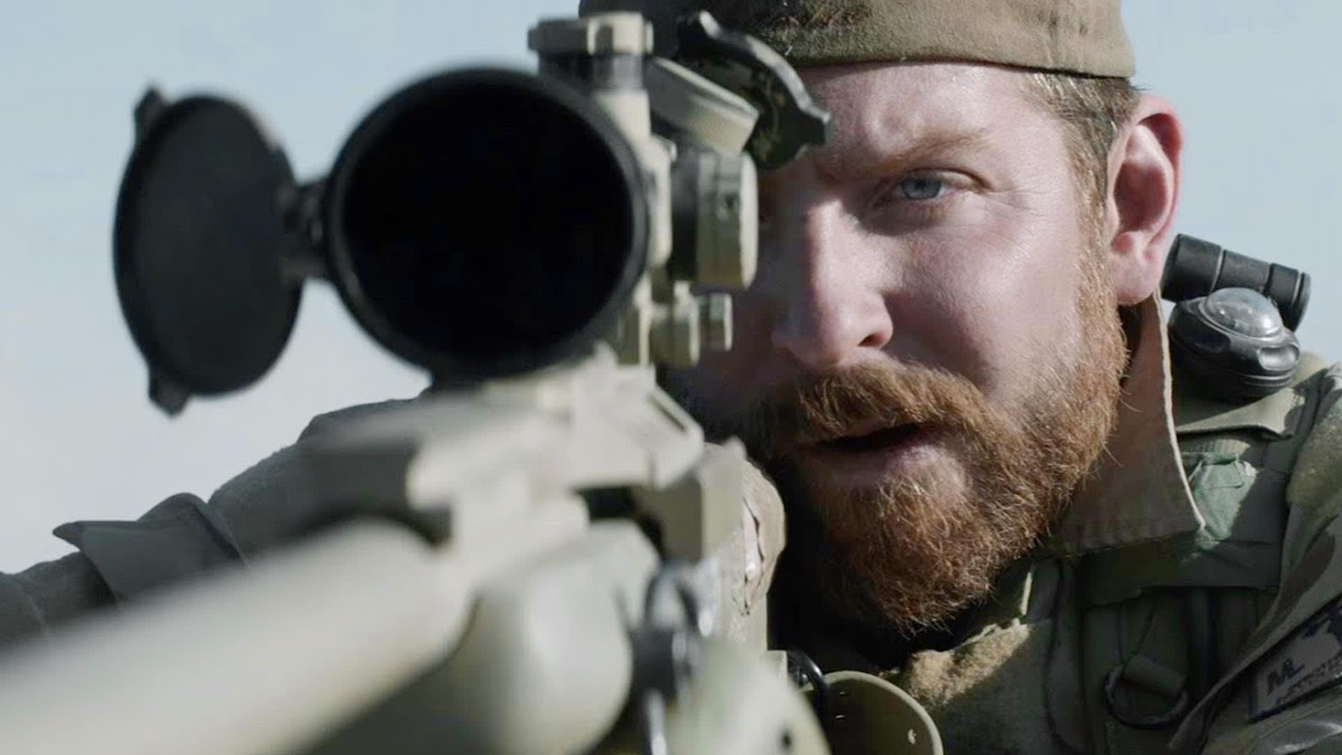 Bradley Cooper ve snímku Americký sniper, ilustrační foto