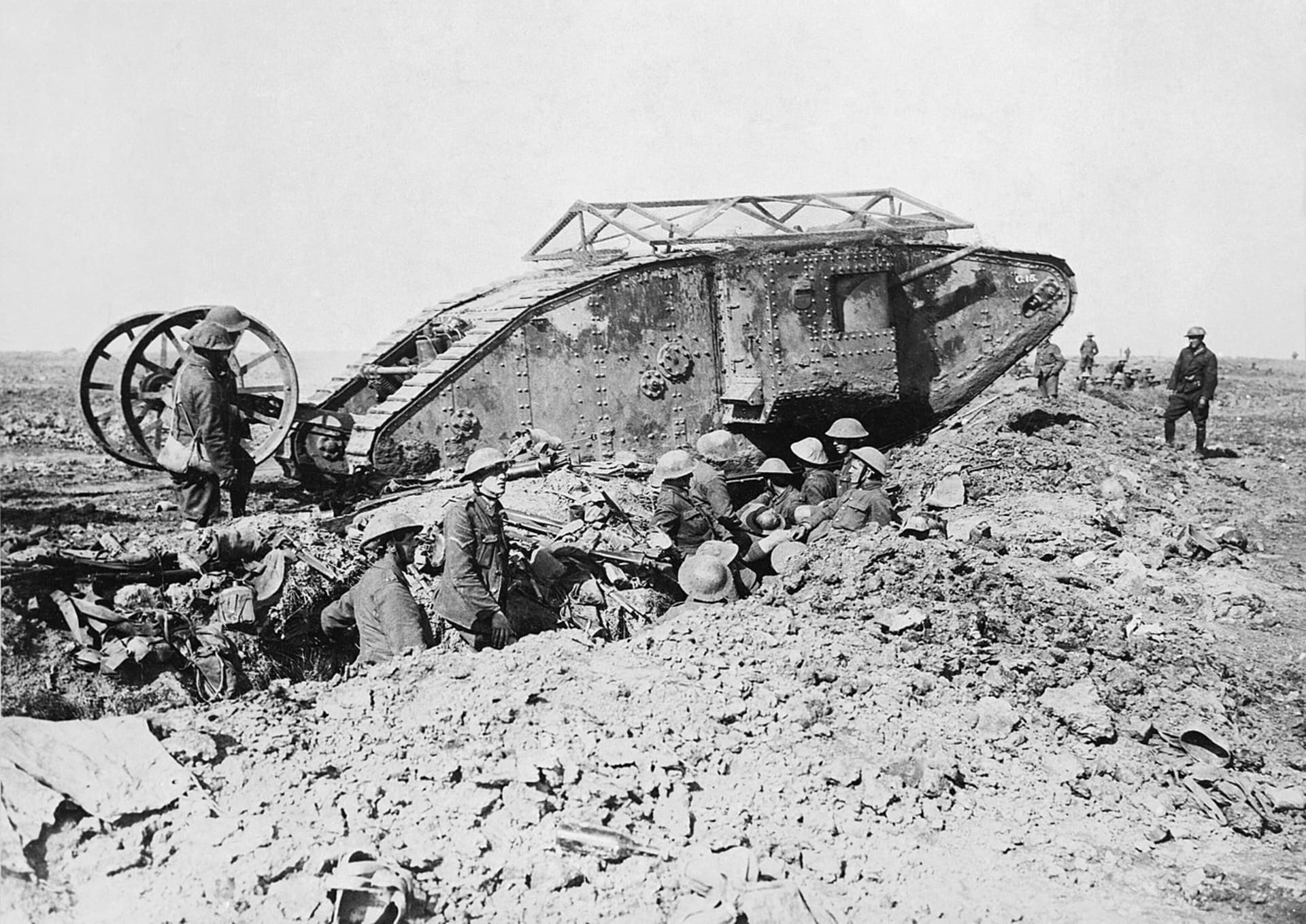Britský tank Mark I 25. září 1916 - na Sommě
