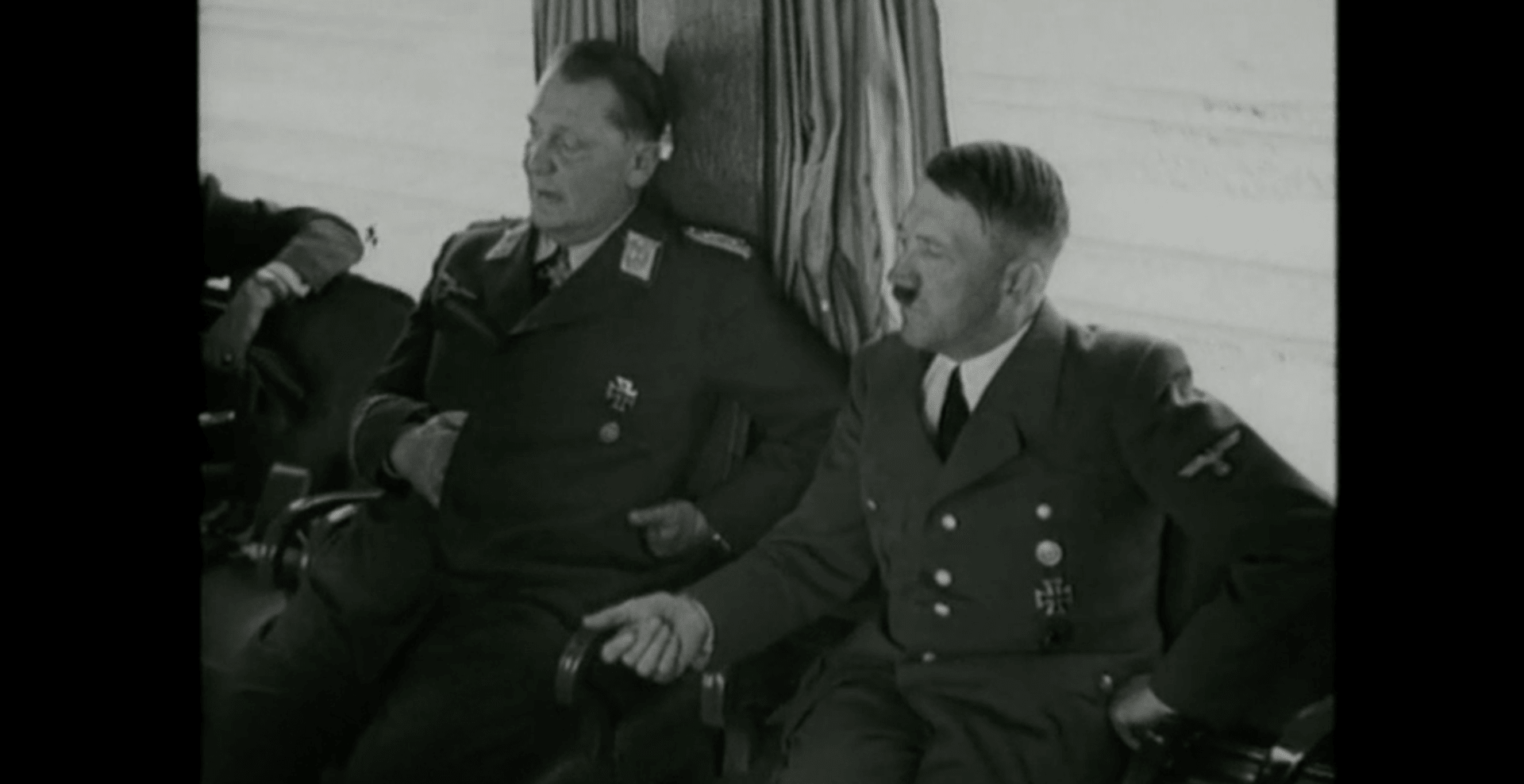 Hermann Göring a Adolf Hitler ve vlaku Amerika