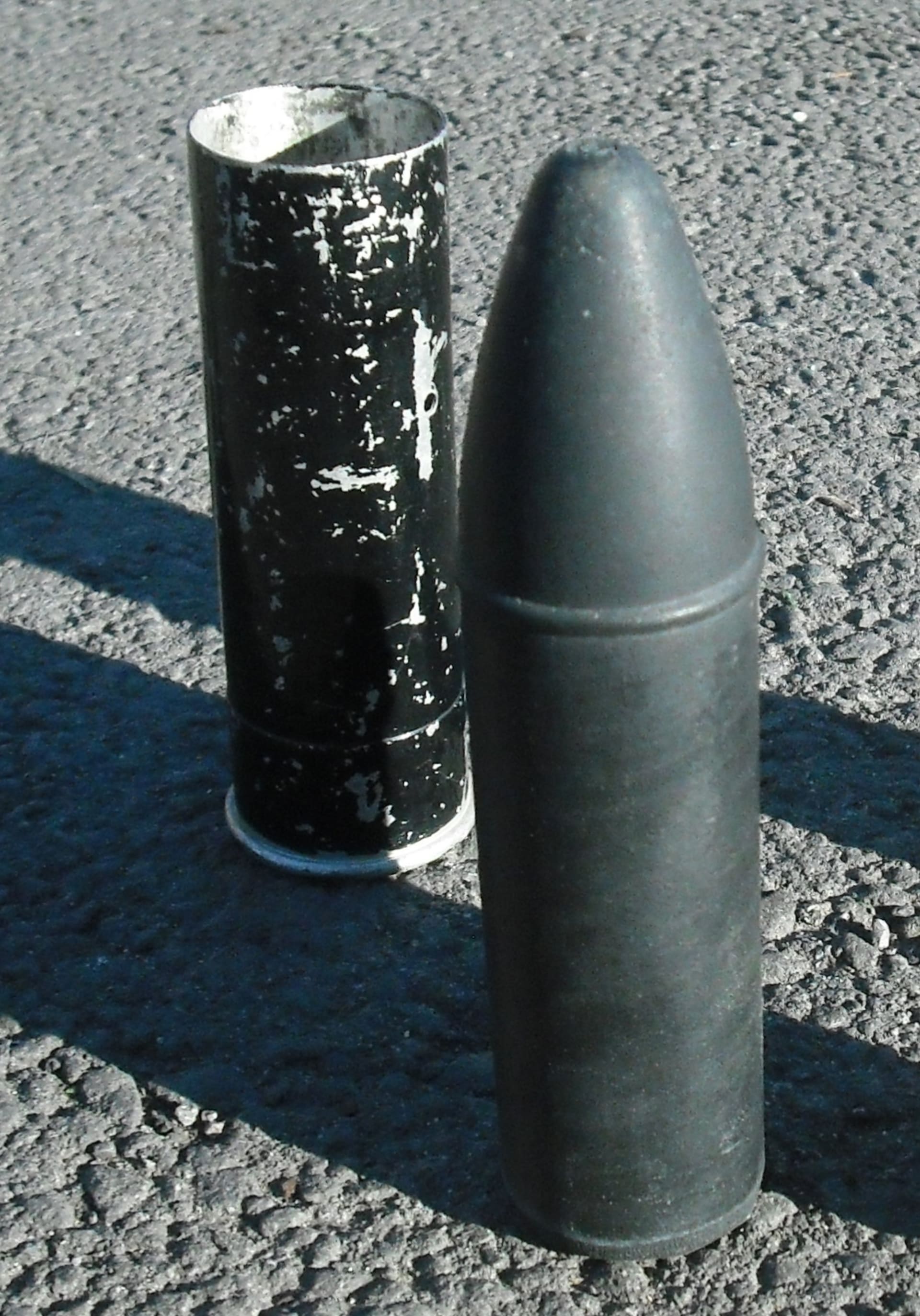 Gumový projektil používaný britskými vojáky v Severním Irsku