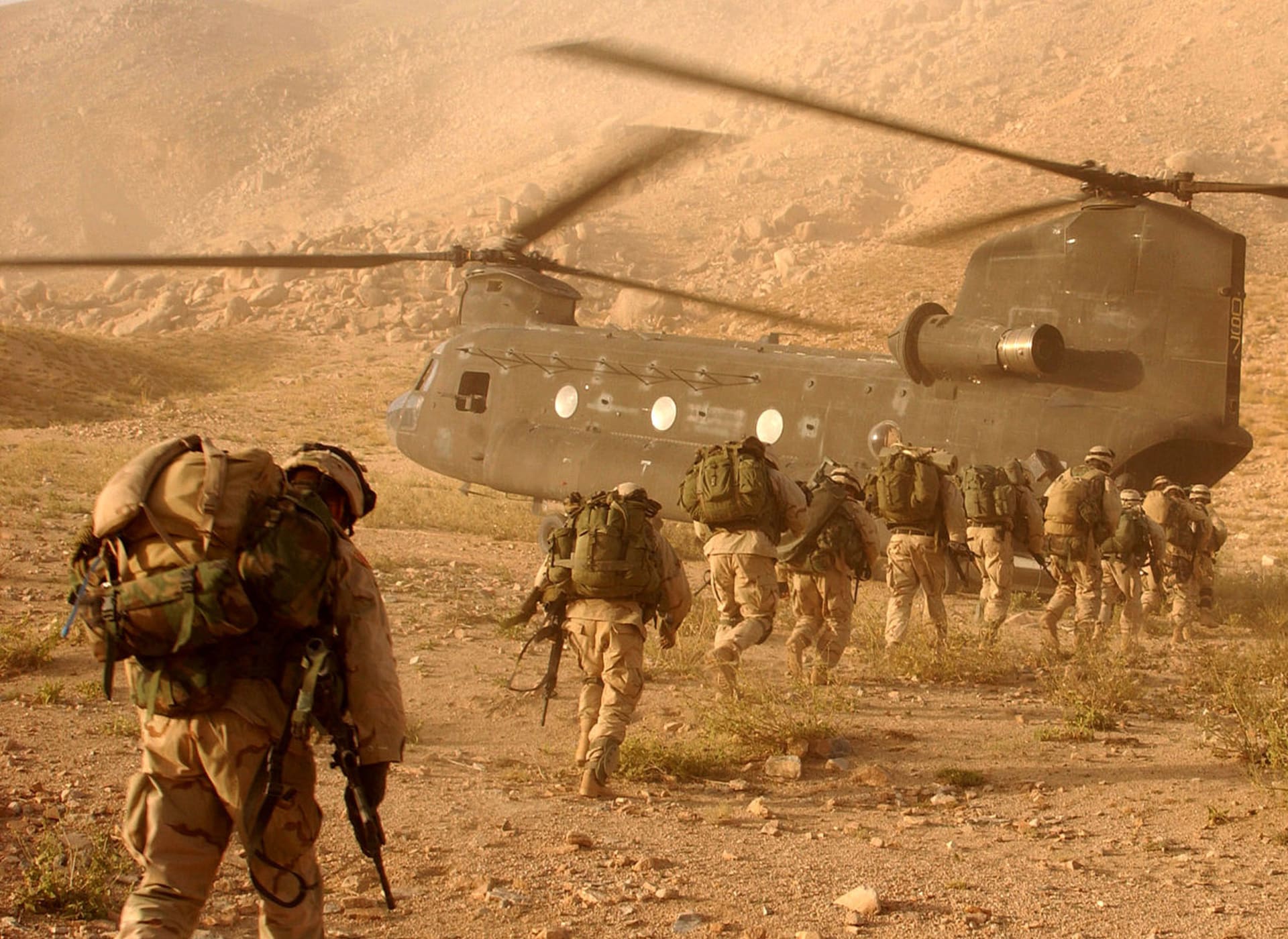 Útok na Dvojčata dostal americké vojáky do Afghánistánu