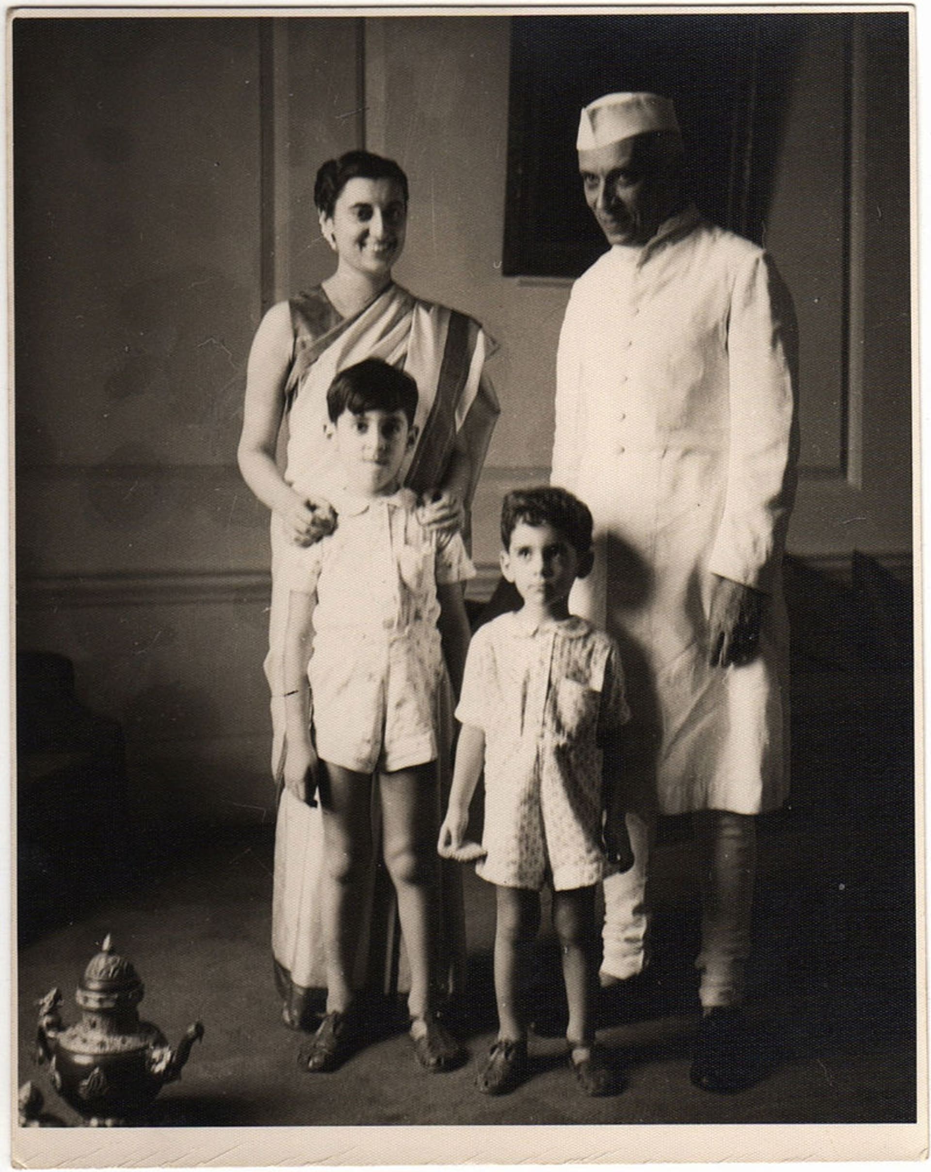 Indira Gandhi, Jawaharlal Nehru, Rajiv Gandhi a Sanjay Gandhi