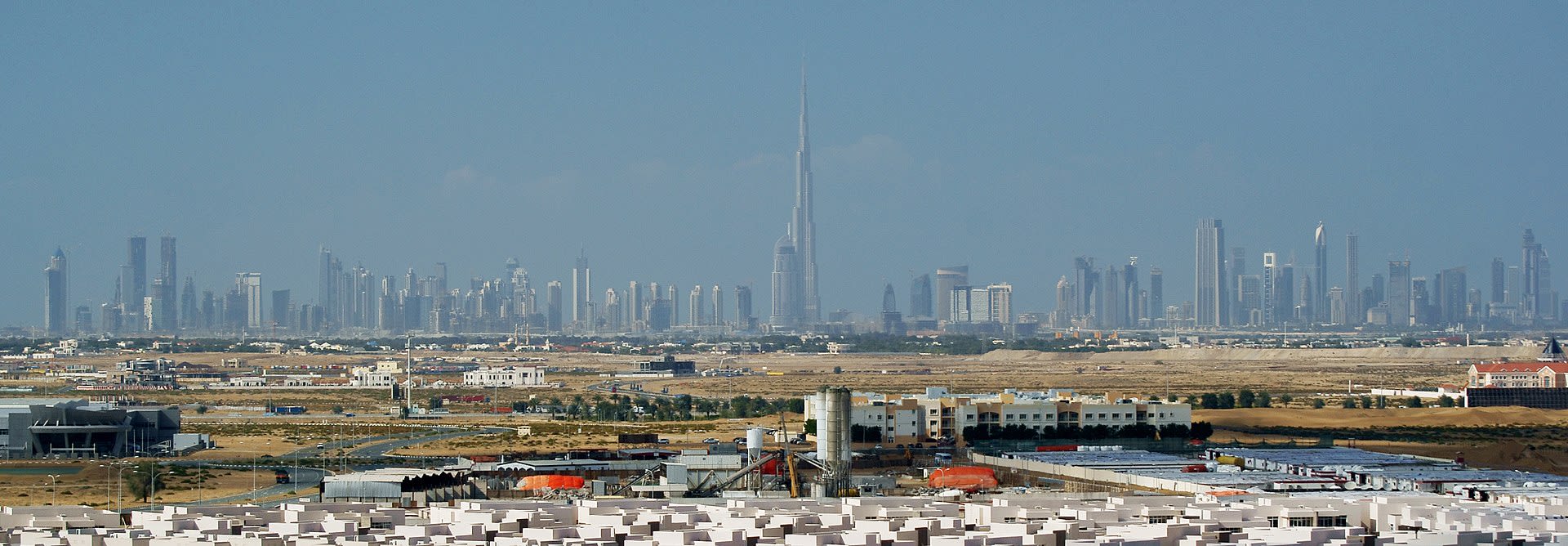 Panorama města Dubaje s mrakodrapem Burdž Chalífa