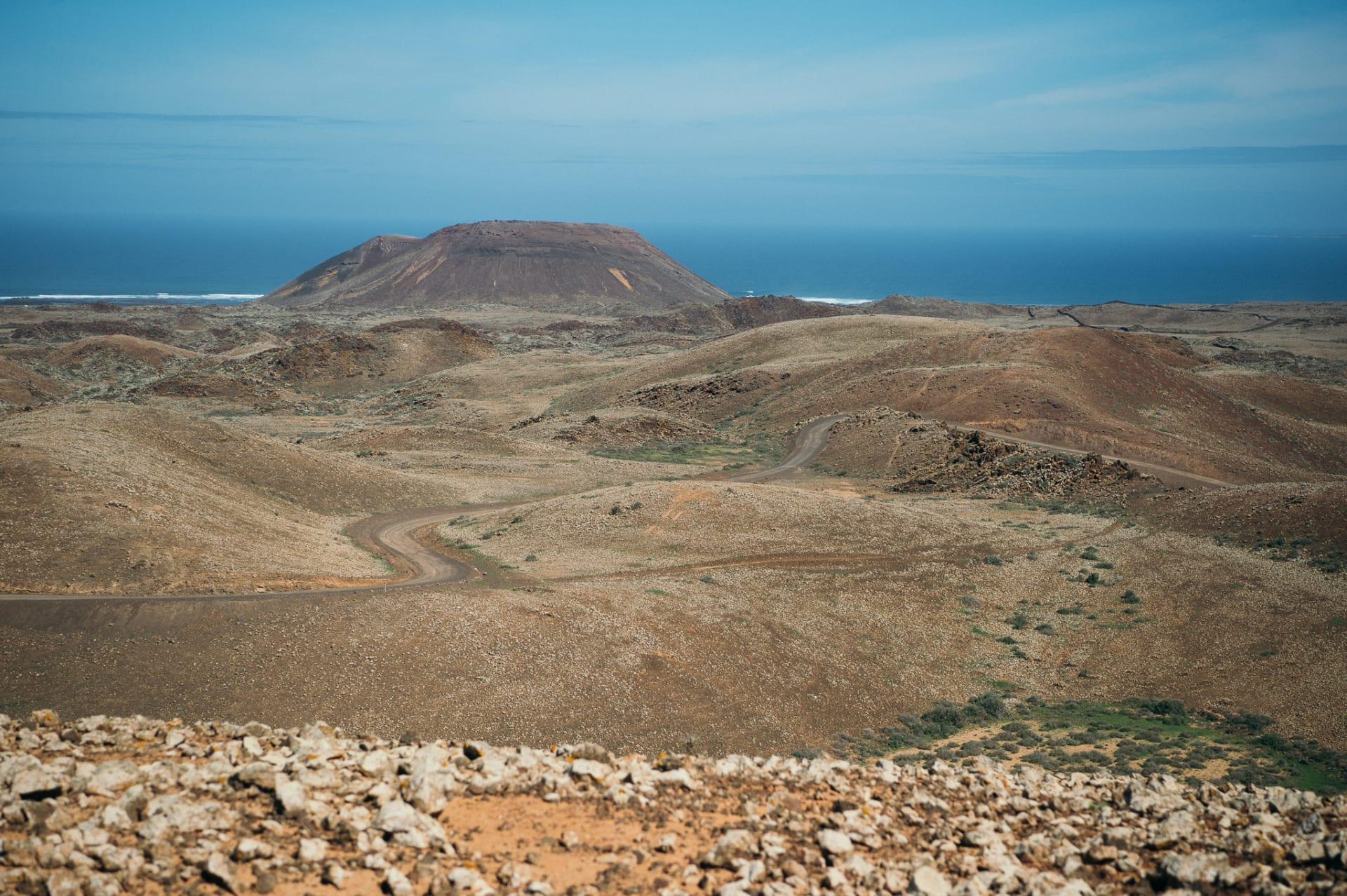 Pohled z nejvyššího bodu ostrova - sopka Pico de la Zarza