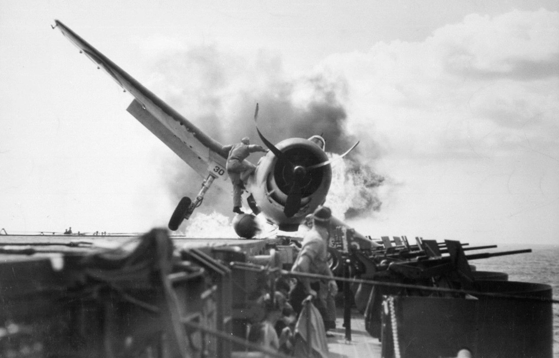 Tento Grumman F6F Hellcat havaroval v roce 1943 na palubě letadlové lodi Enterprise