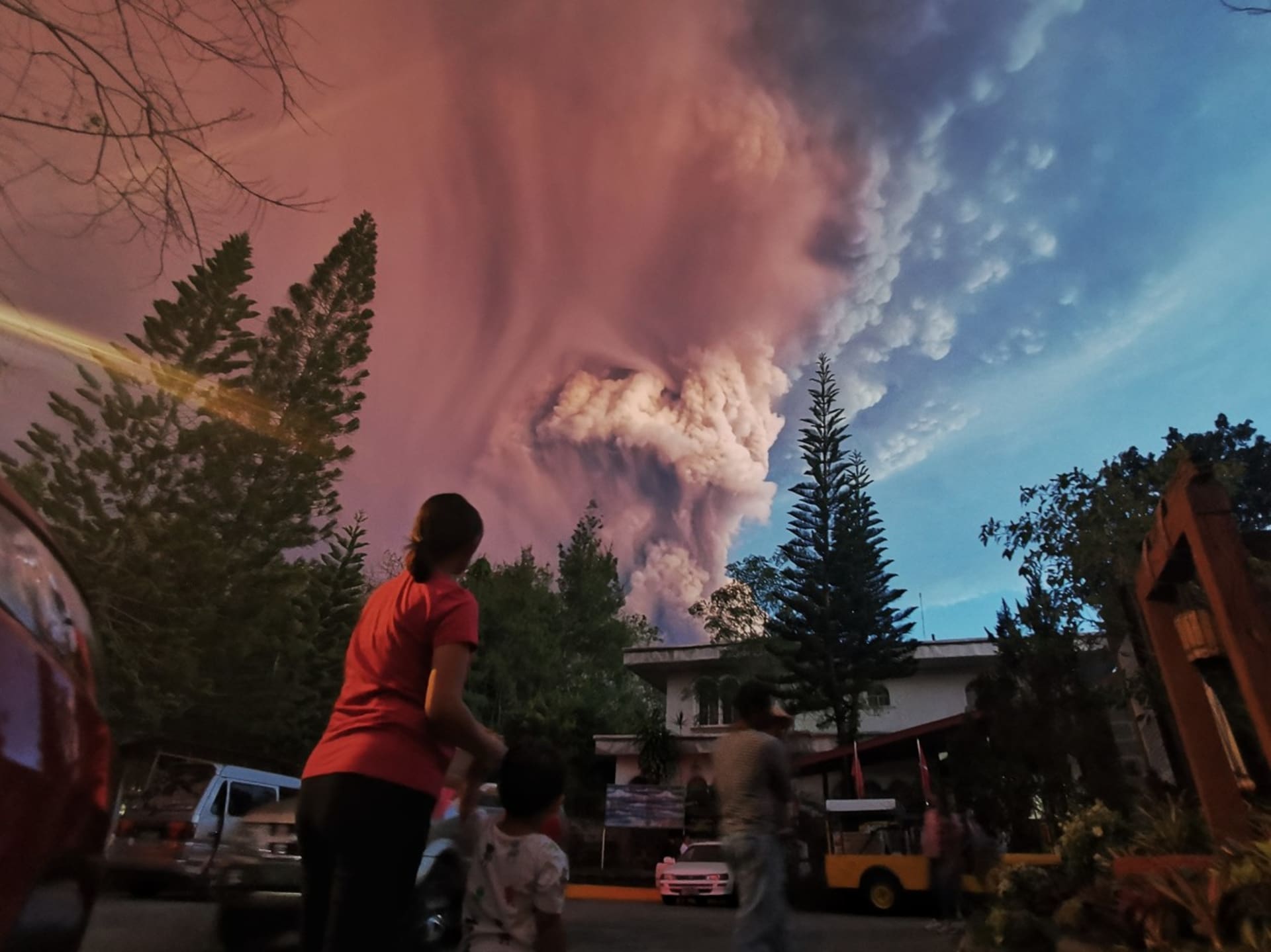 Filipínská sopka Taal patří k nejmenším na světě. To ale neznamená, že ji můžete ignorovat