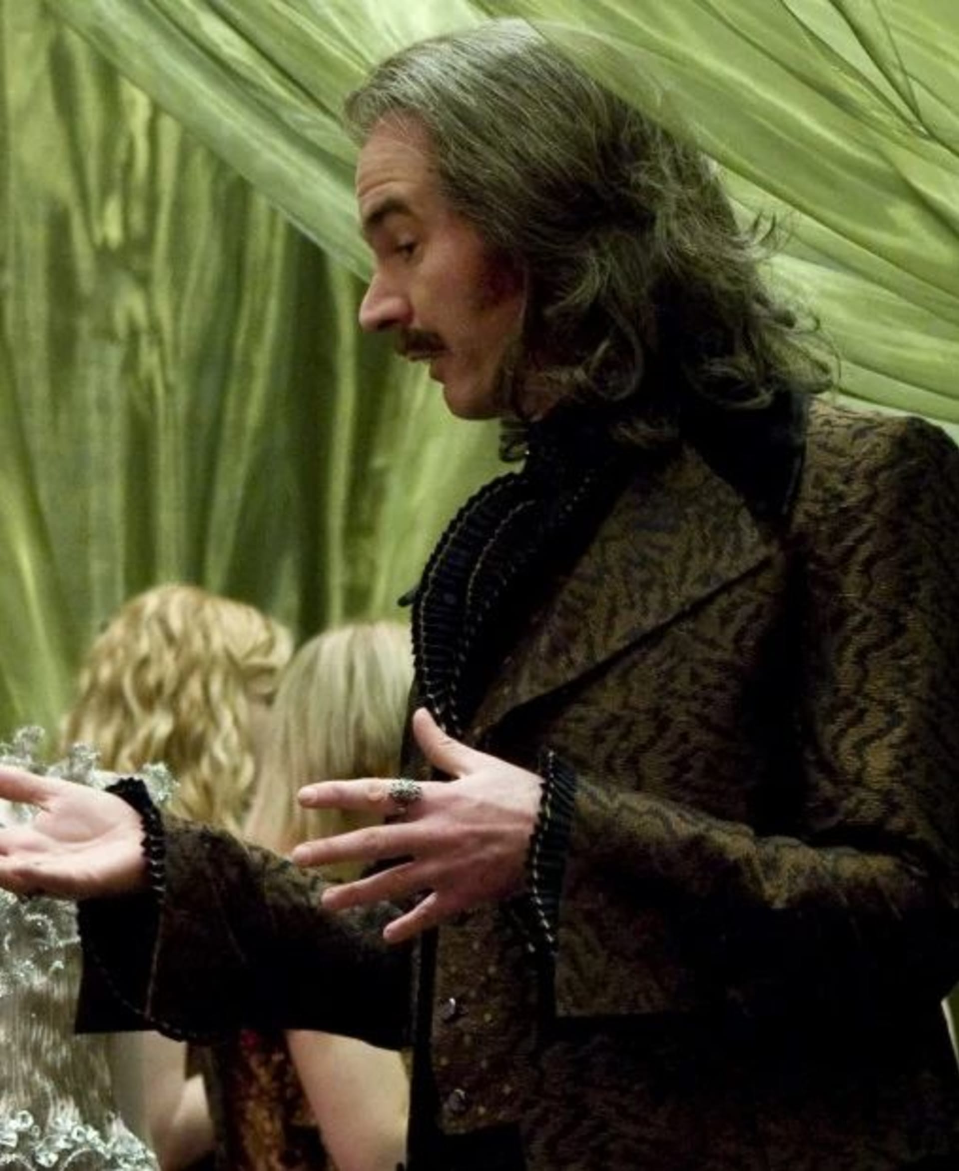 Paul Ritter jako Eldred Worple ve filmu Harry Potter a Princ dvojí krve