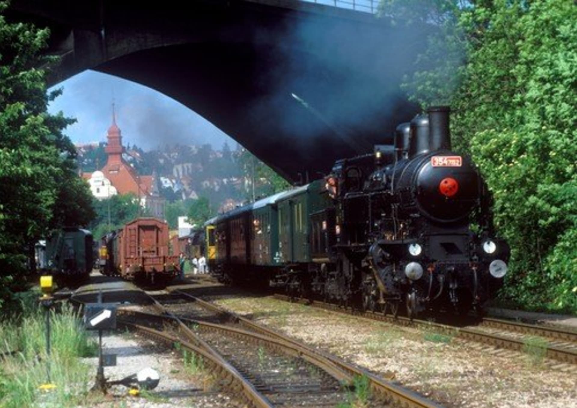Systém kolo-kolejnice je nejen vysoce efektivní, ale má velký potenciál - parní vlak v pražském Braníku