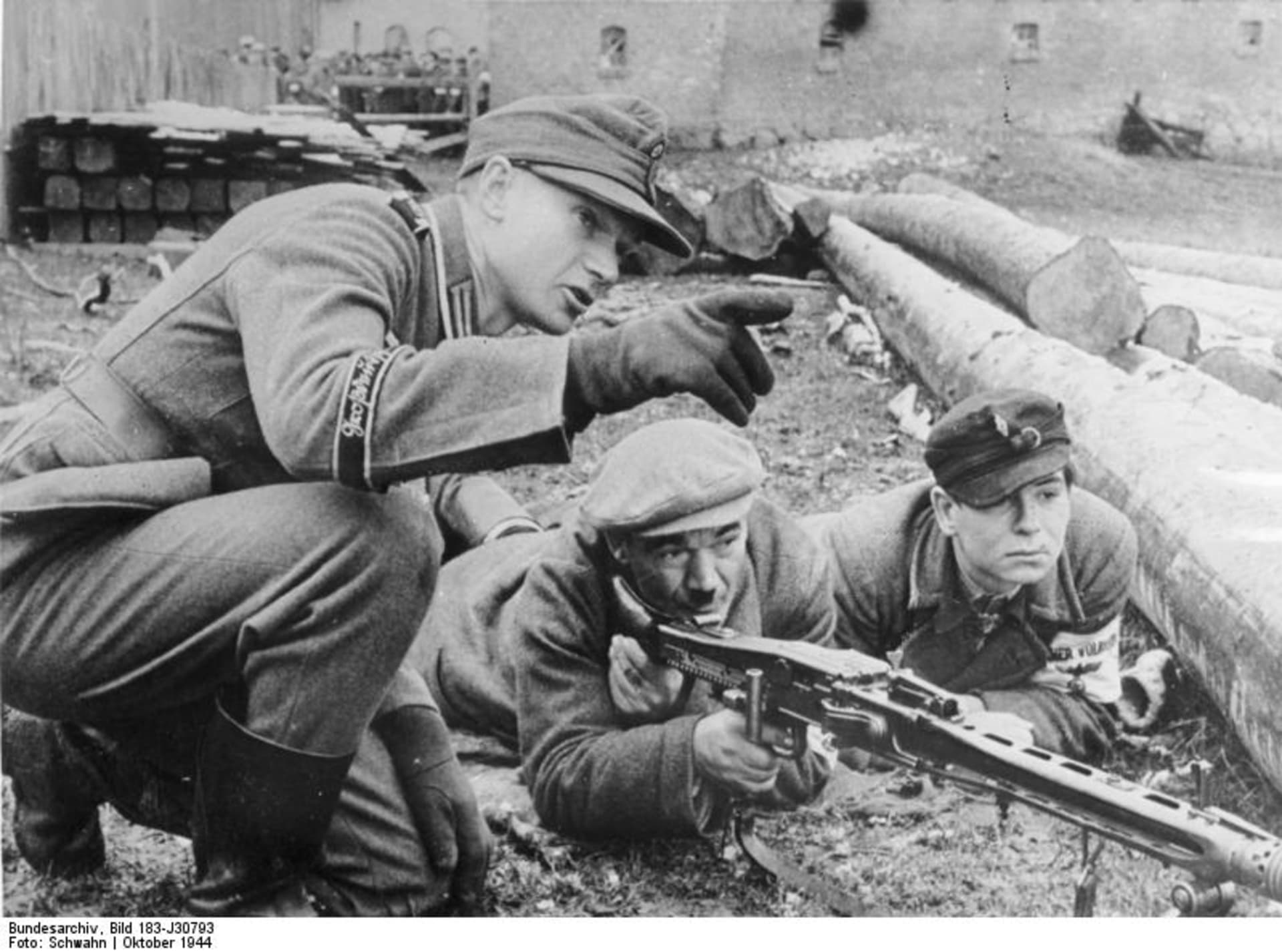 Poslední nadějí říšské obrany byly oddíly Volkssturmu