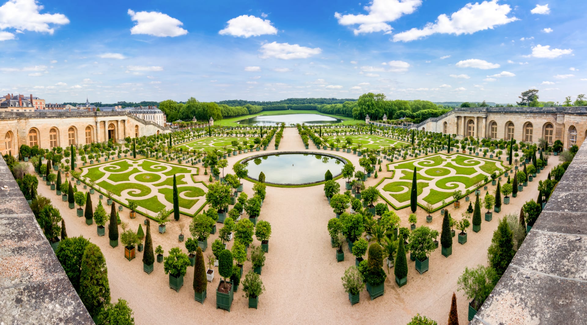 Versailles se pyšní krásným interiérem i zahradami