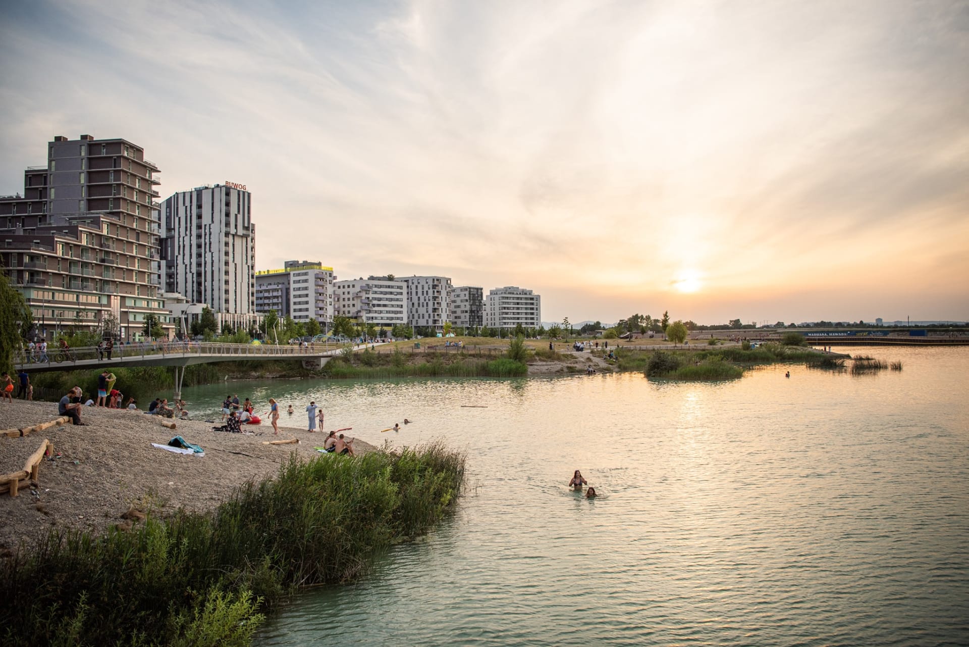 Vídeňský projekt tzv. „Jezerního města“, rozděleného na business a residenční třídu. Projekt získal ocenění Property Management Award za rok 2018 v kategorii Urban development.
