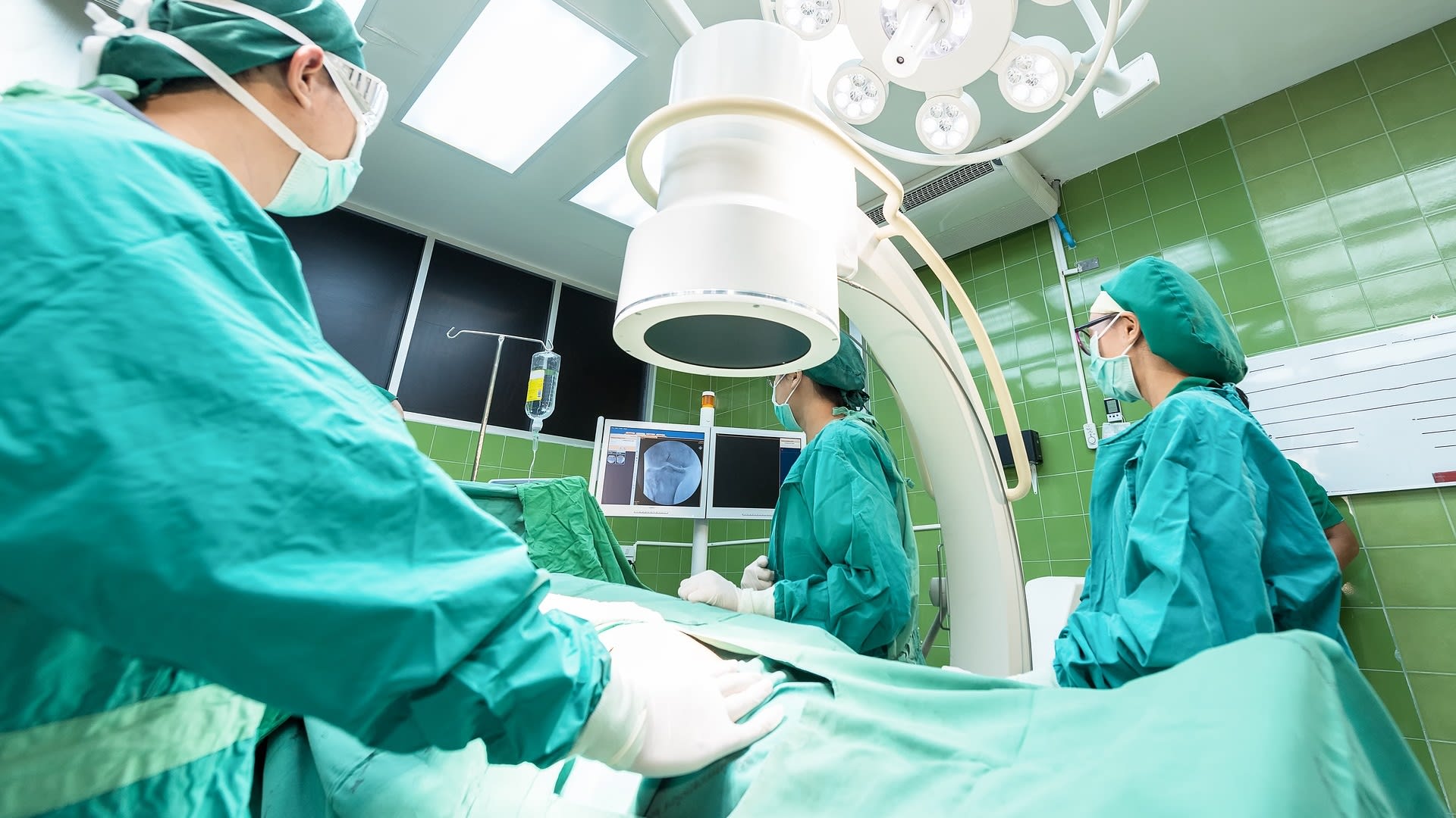 Je budoucnost chirurgie v operacích pomocí internetu?