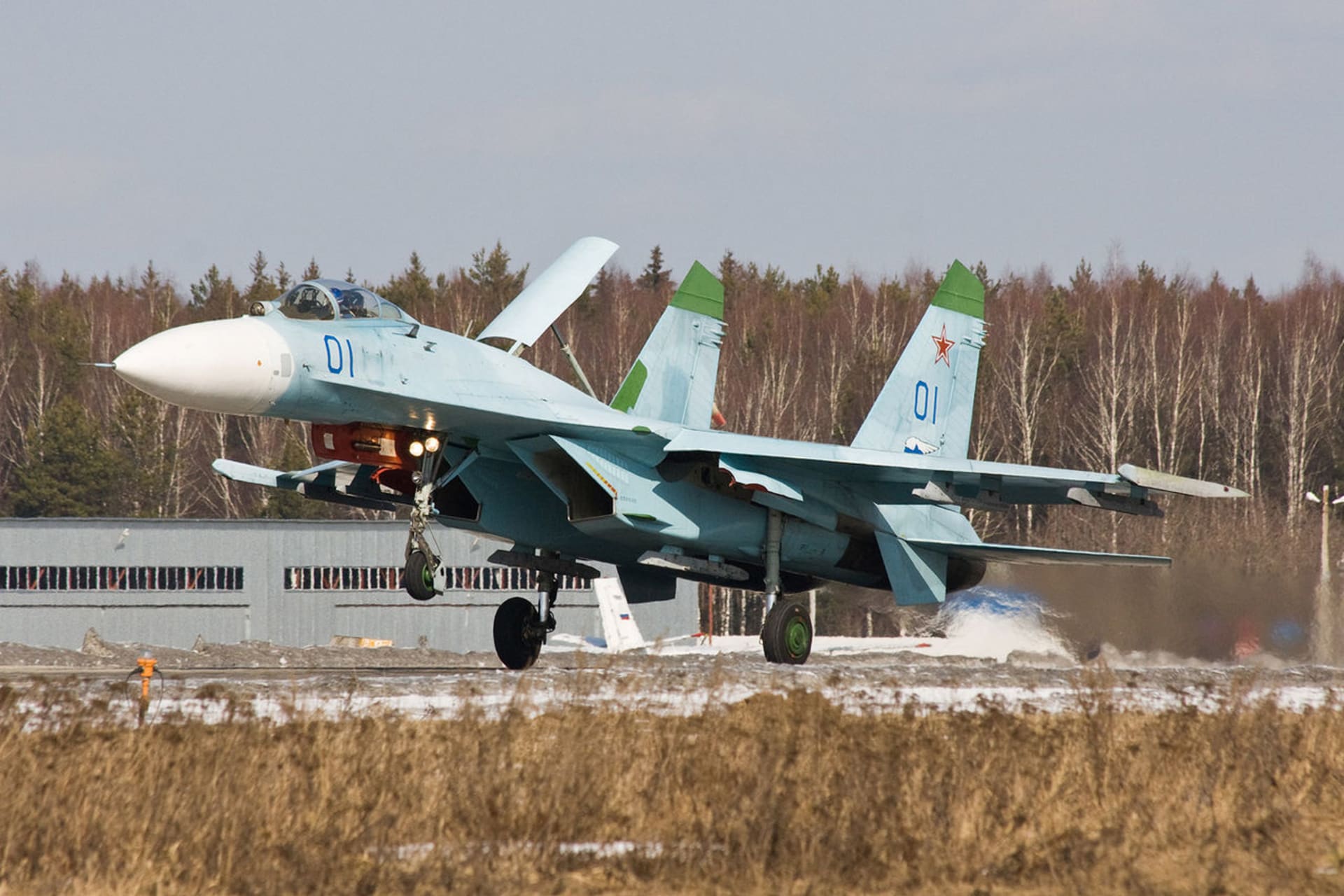 Ruský víceúčelový letoun Su-27