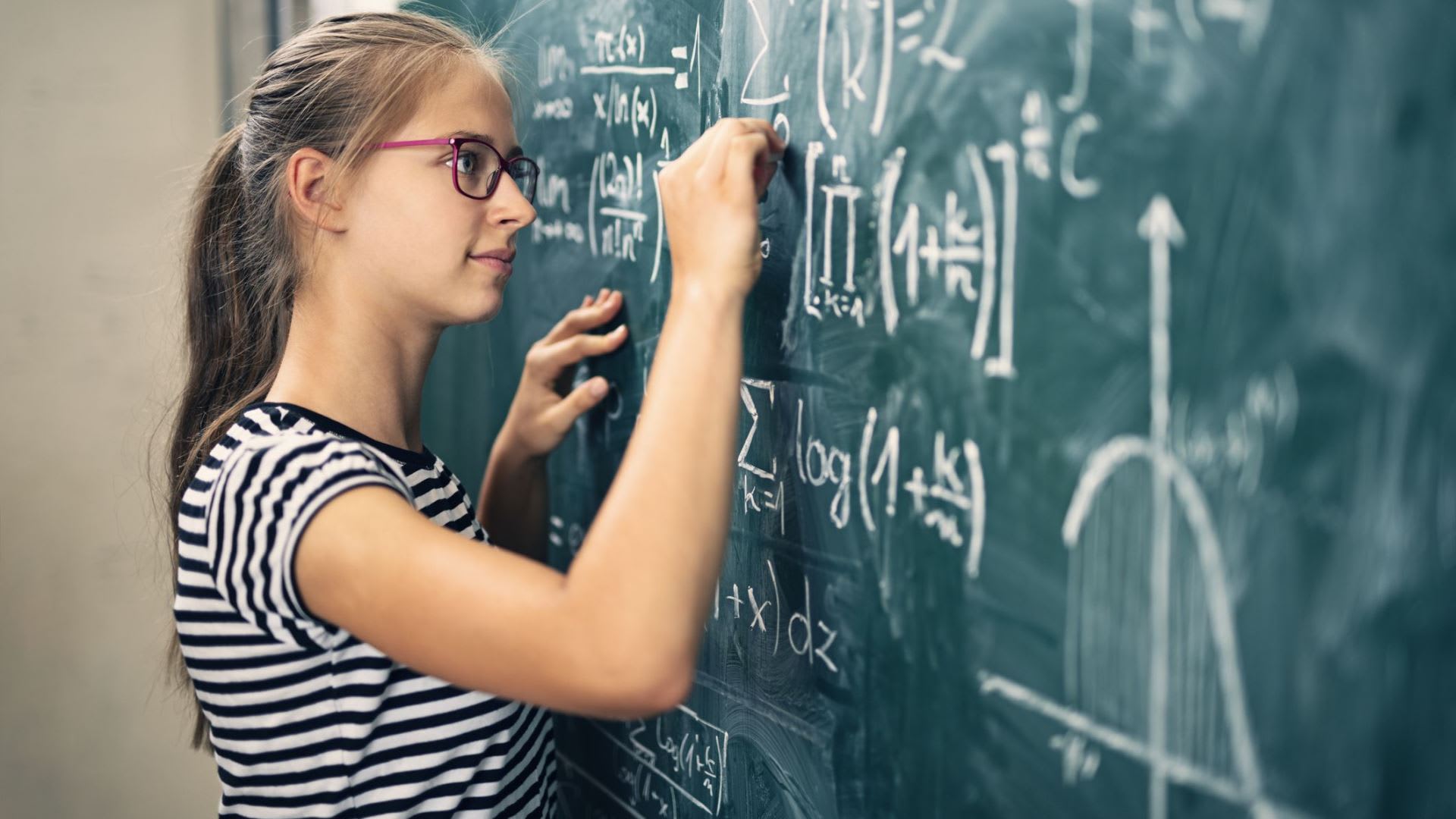Převálcují nakonec dívky chlapce i v matematice?