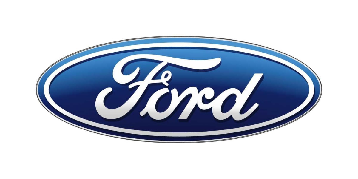 Pamatujete si logo automobilky Ford s "ocáskem" u písmene F? Měli byste, jiné totiž od roku 1912 nebylo.