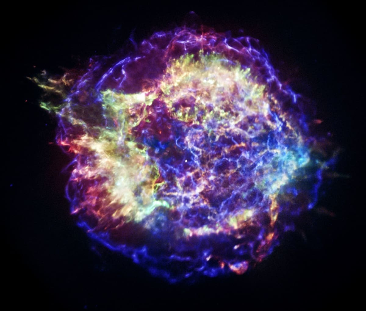 Exploze supernovy v souhvězdí Kasiopea
