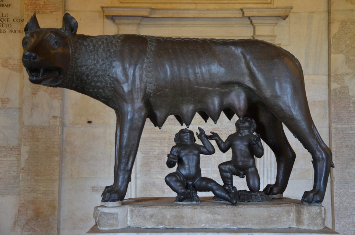 Romulus a Remus - kojící vlčice