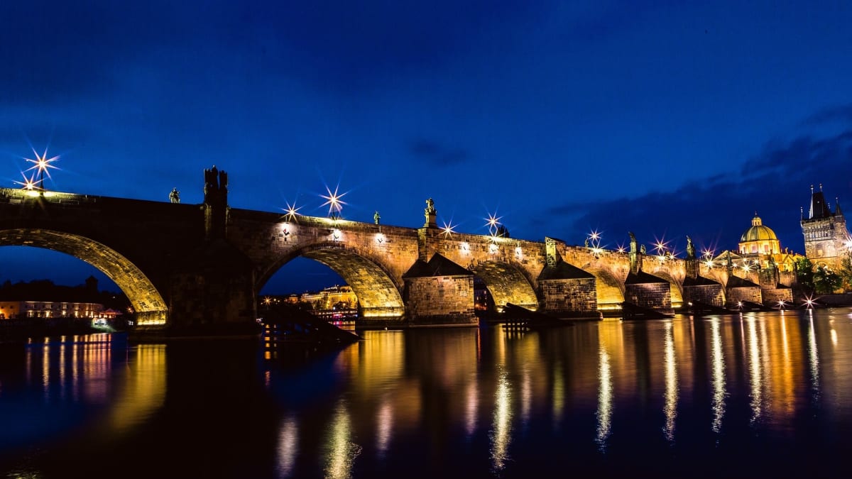 Karlův most v podvečer