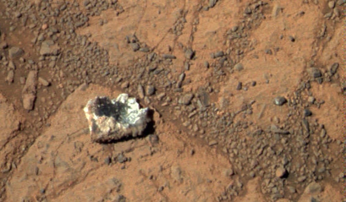 Podivný kámen na Marsu
