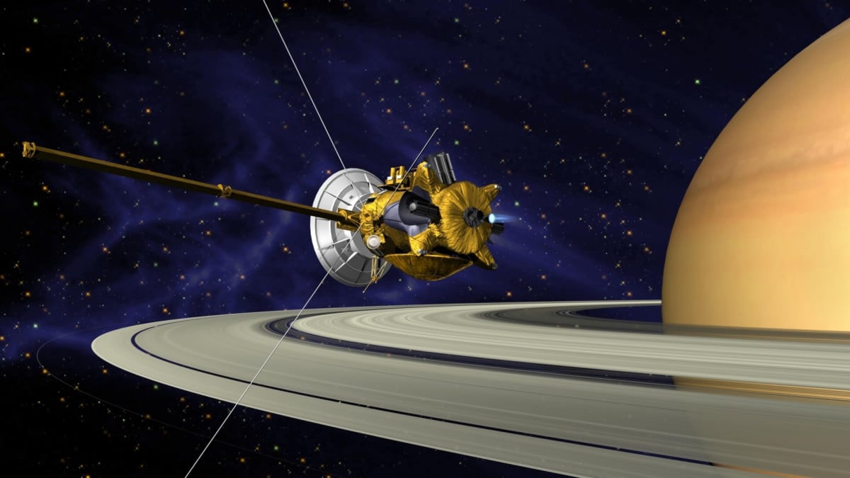 Sonda Cassini prolétávající kolem saturnu