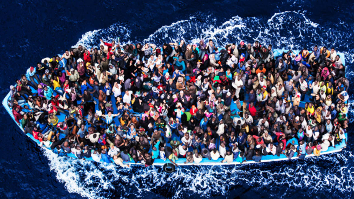 Loď plná imigrantů