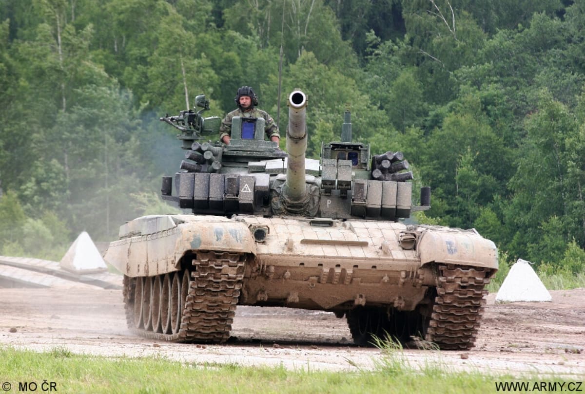 Balancuje na hranici mezi 3. a 4. generací tanků a některé jeho parametry překonávají i stávající stroje jako jsou americký M1A2 Abrams a německý Leopard 2