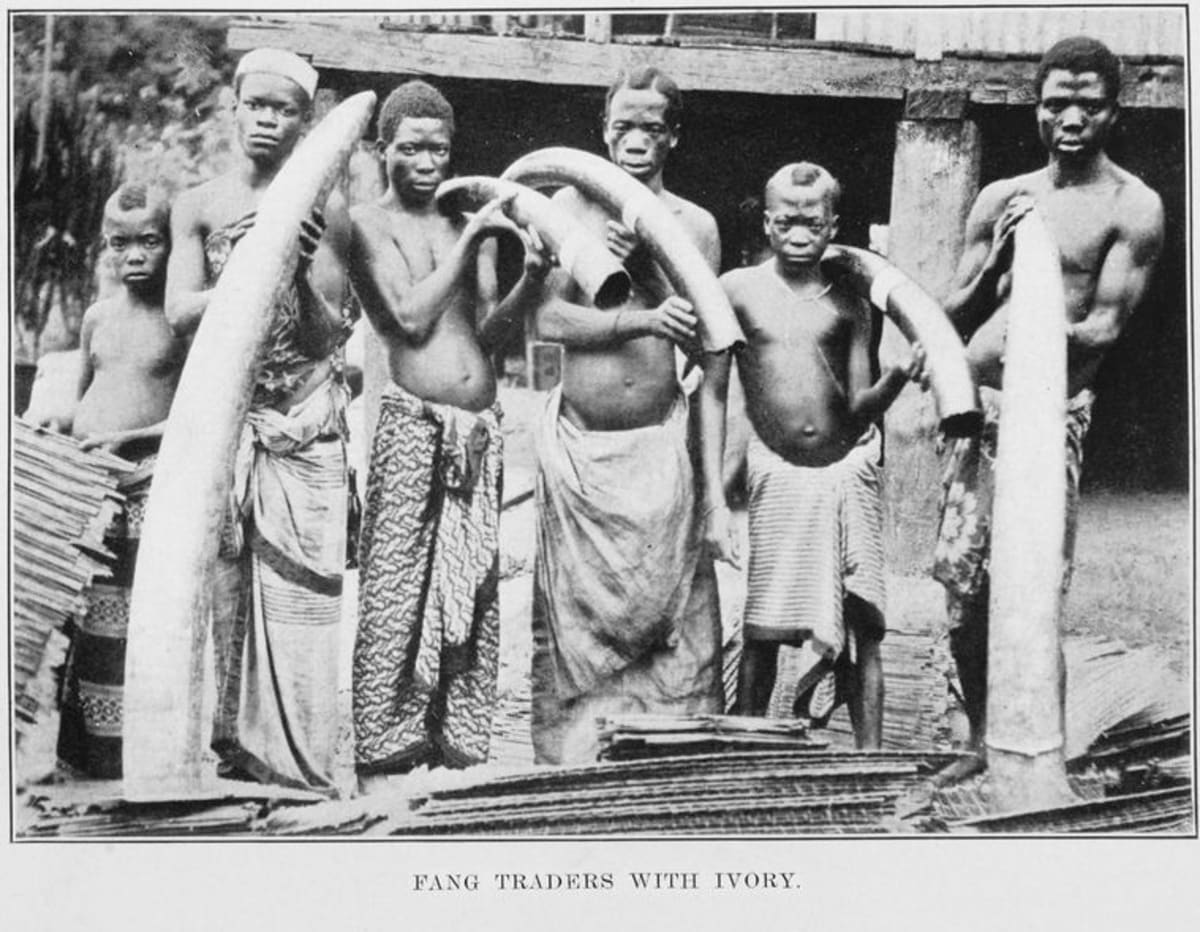 Obchod se slonovinou v Africe kolem roku 1912