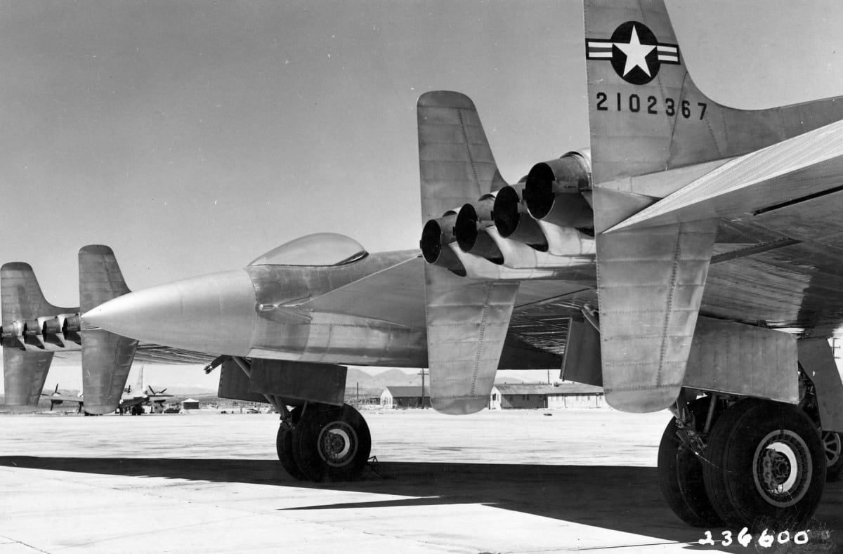 Bombardér YB-49 - Obrázek 4