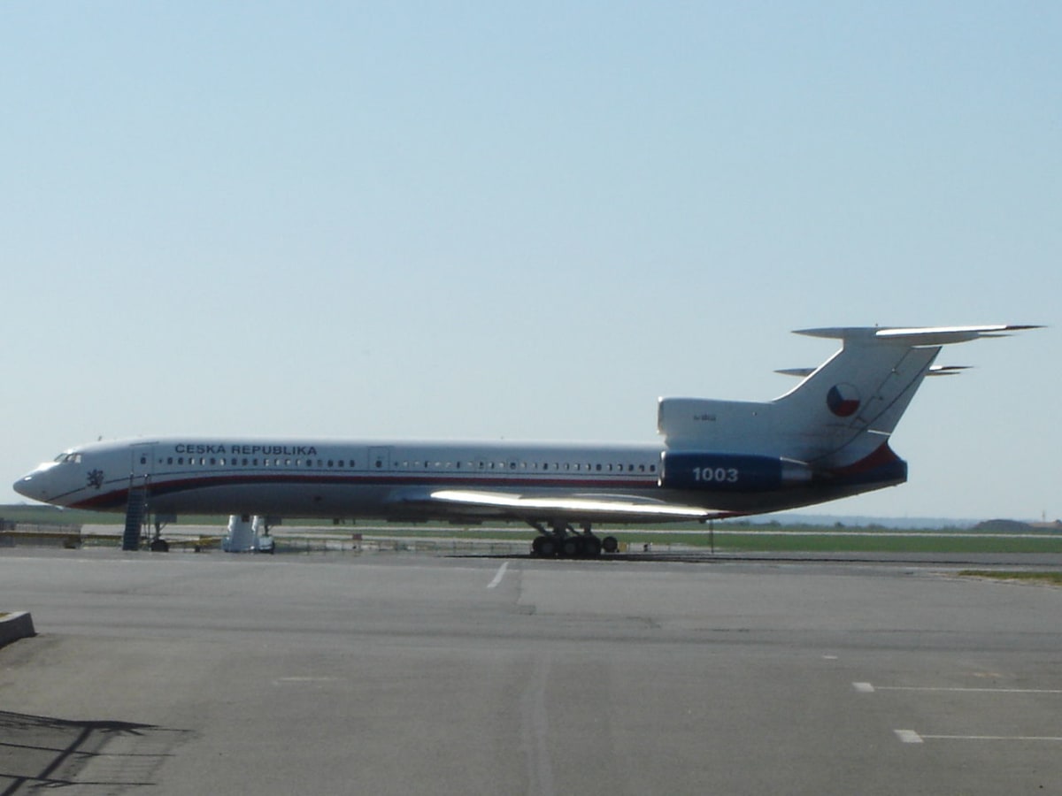 Tupolev TU-154 smrtící letoun -        Více informací Tupolev Tu-154 vládní letky České republiky na letišti Praha-Ruzyně