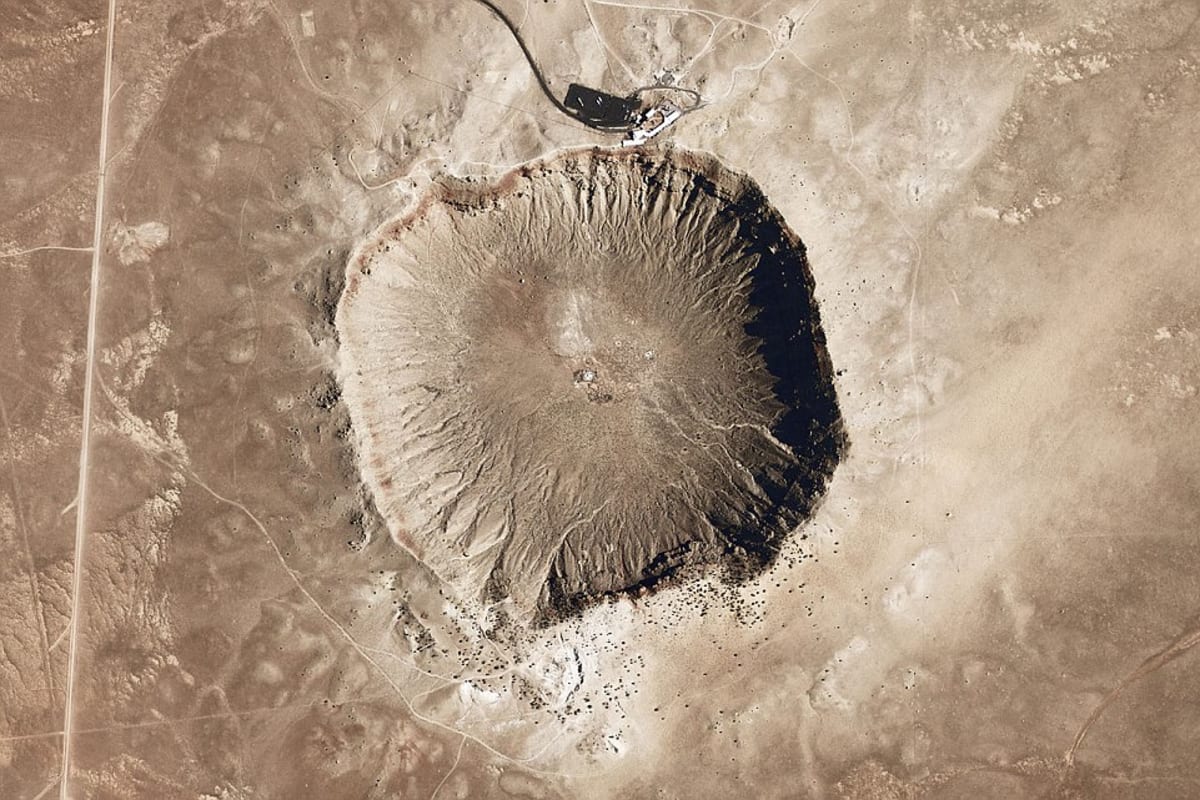 Barringerům meterický kráter v Arizoně má v průměru 1,2 kilometrů!