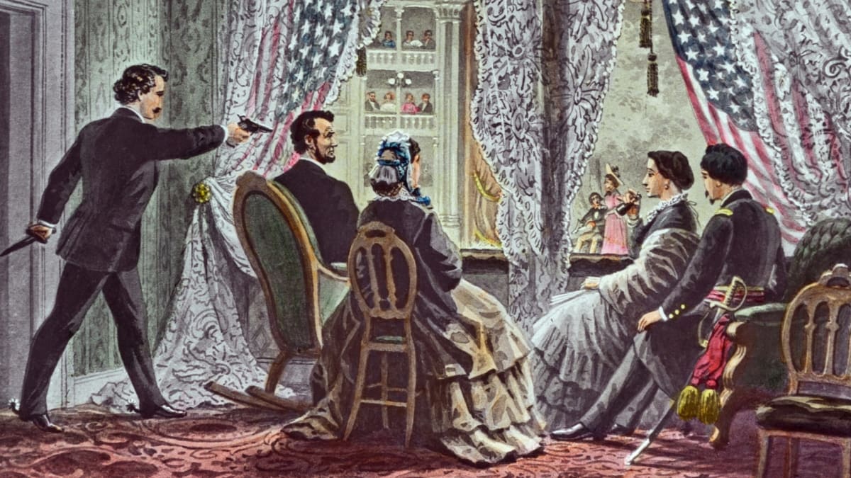 John Wilkes Booth střelil Abrahama Lincolna zezadu do hlavy.