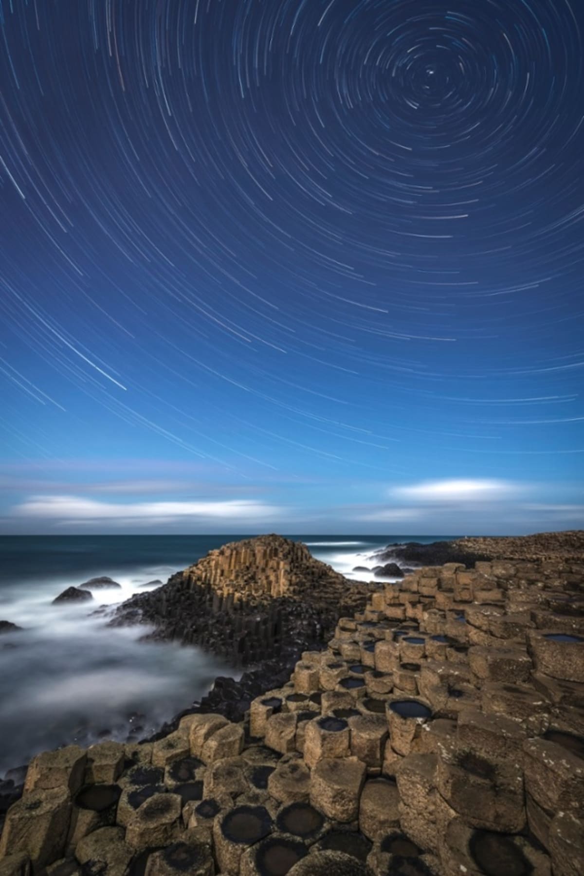 Hvězdy nad Giant’s Causeway, Irsko