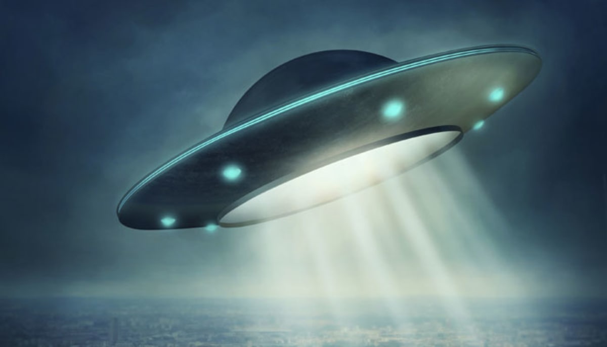 UFO v noci