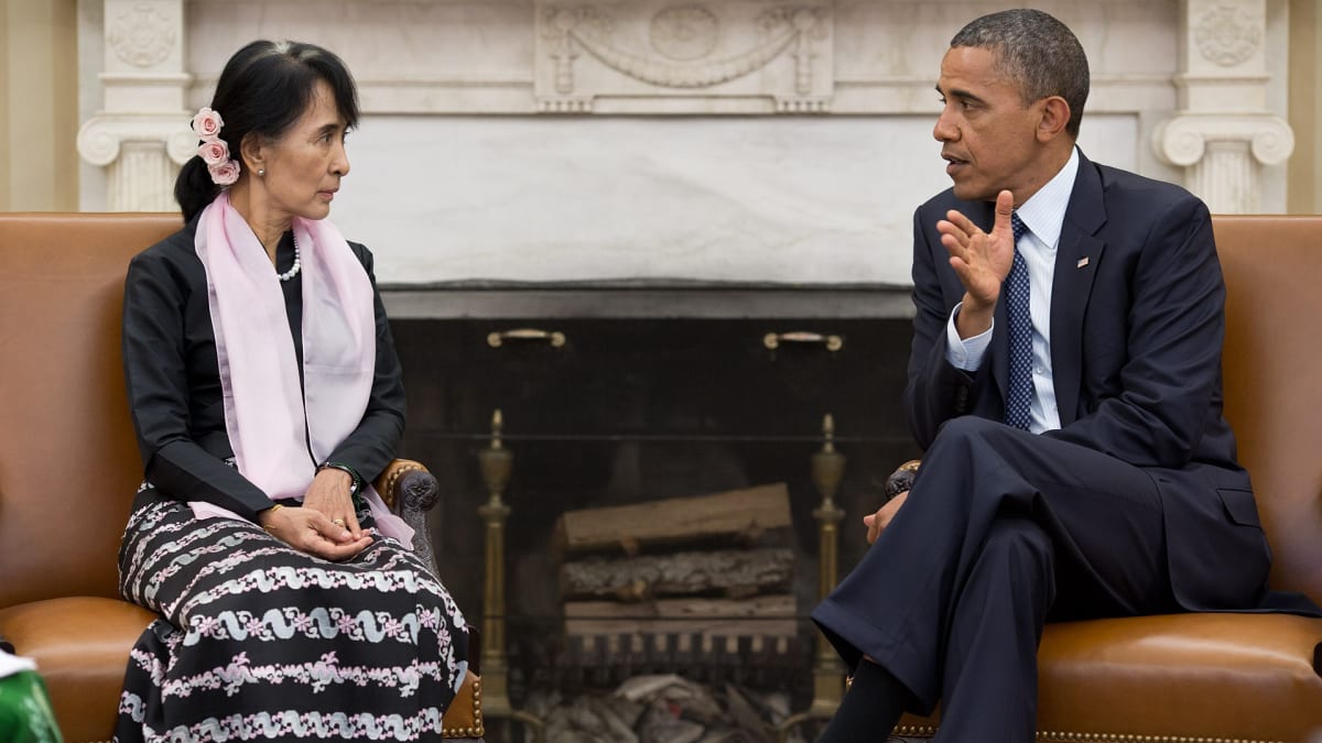 Aun Schan Su Ťij a Barack Obama v roce 2012