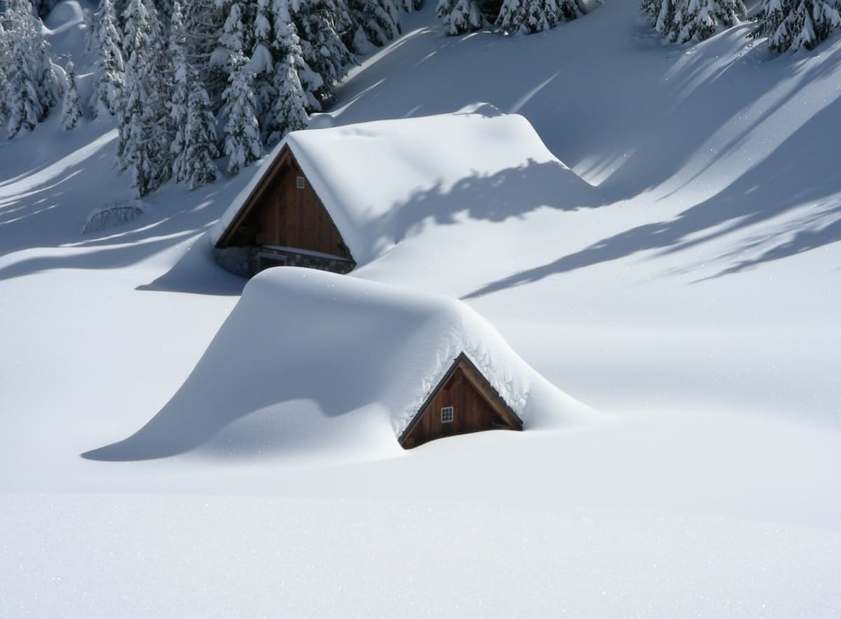 Kolik váží sníh? Kolik toho vydrží střecha?
