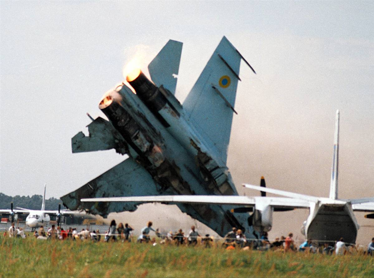 Nehoda na airshow roku 2002