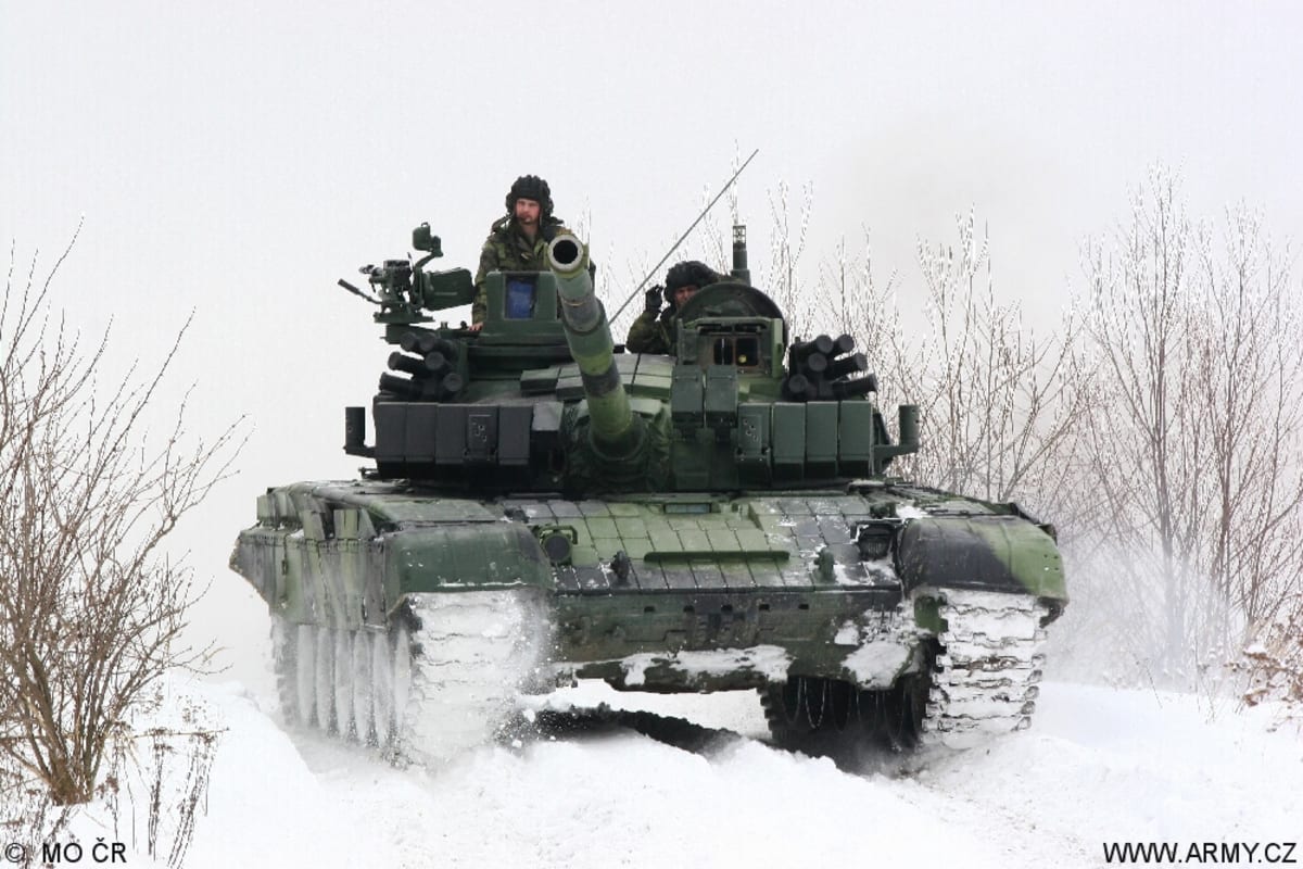 Všechny modernizované tanky jsou spolu s modernizovanými VT-72M4 CZ ve výzbroji 73. tankového praporu v Přáslavicích ze 7. mechanizované brigády armády České republiky