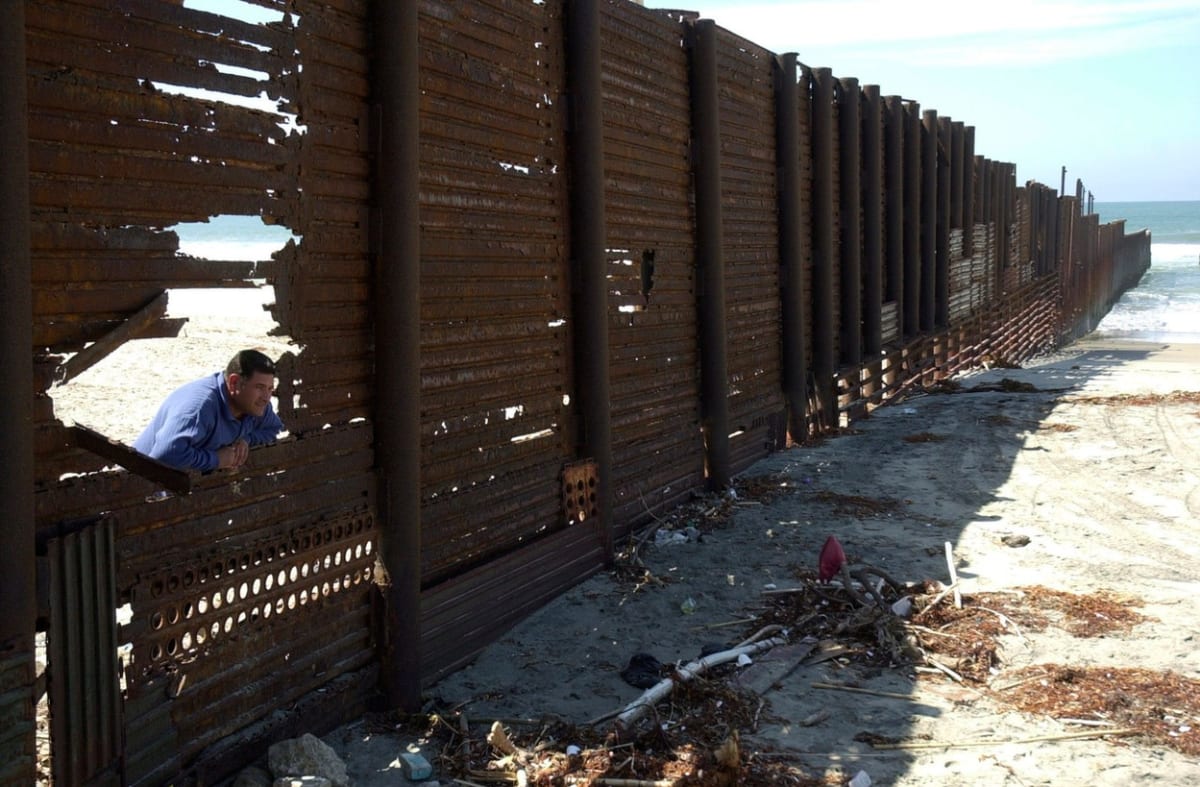 Americký plot proti imigrantům - Obrázek 9