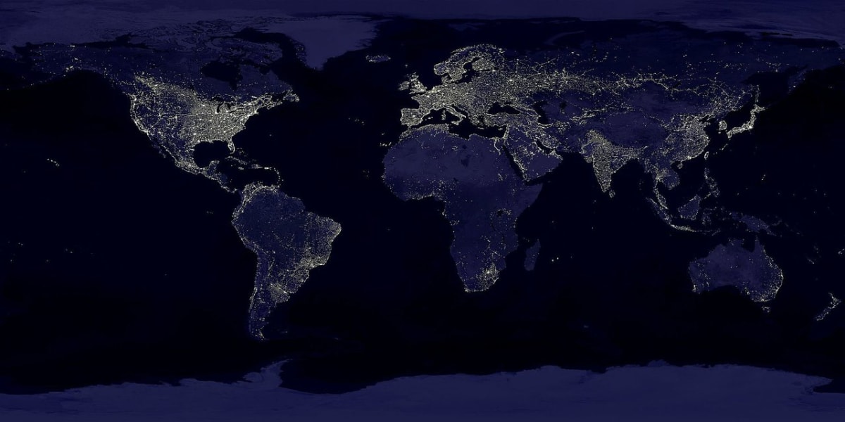 rozložení světelného znečištění na Zemi