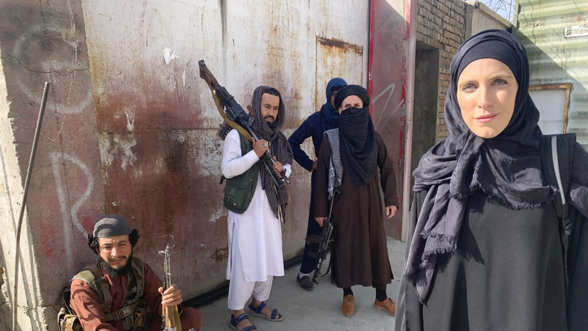 Clarissa Ward mezi vojáky hnutí Tálibán