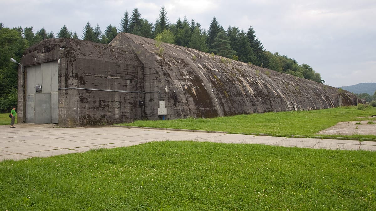 Anlage Süd na jihu Polska - betonový úkryt pro Hitlerův supervlak
