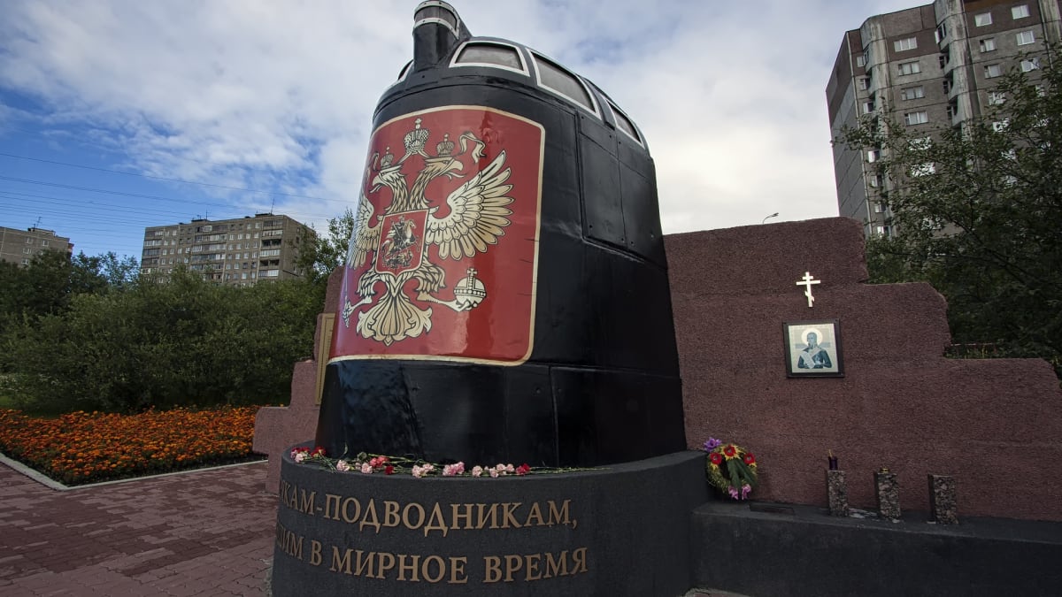 Tragedie ponorky Kursk po sobě zanechala desítky vdov a sirotků