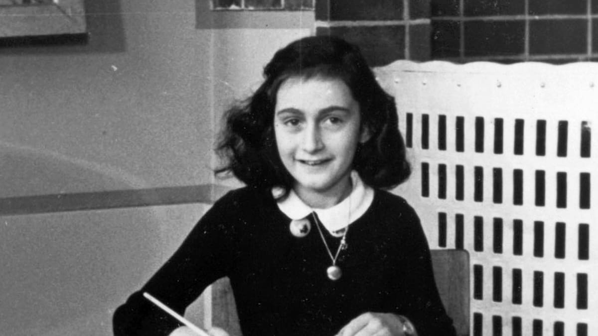 Zaslouží si Anna Franková ve svém deníku ještě trochu soukromí?