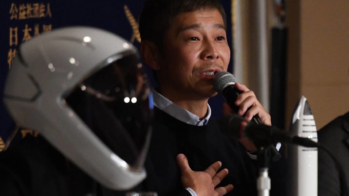 Lehce podivínský miliardář Yusaku Maezawa zaplatí osmi lidem oblet Měsíce